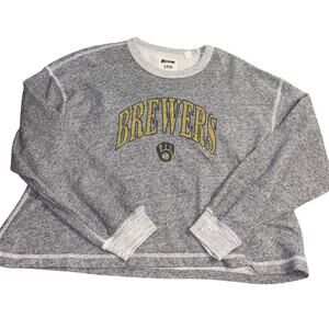 Tailgate women’s gray Milwaukee Brewers cropped crewneck sweatshirt (small)